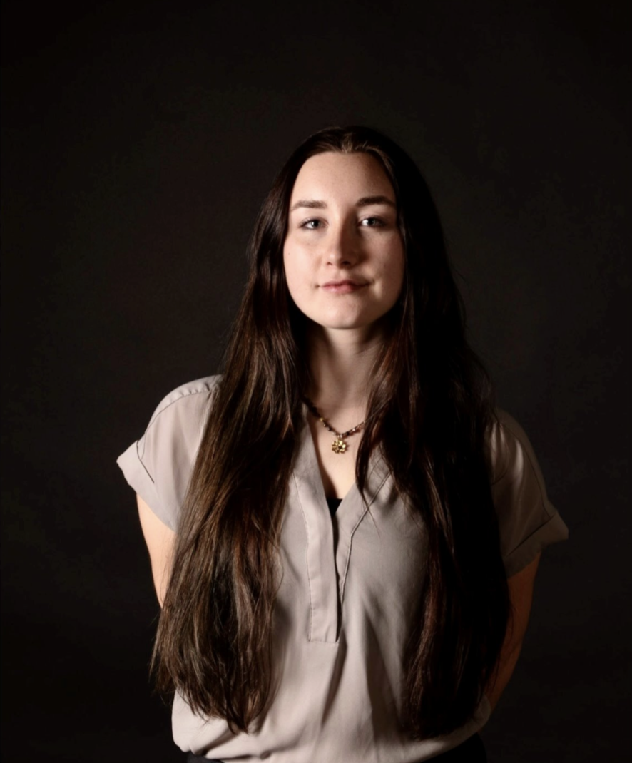 Headshot of Gabby Edwards