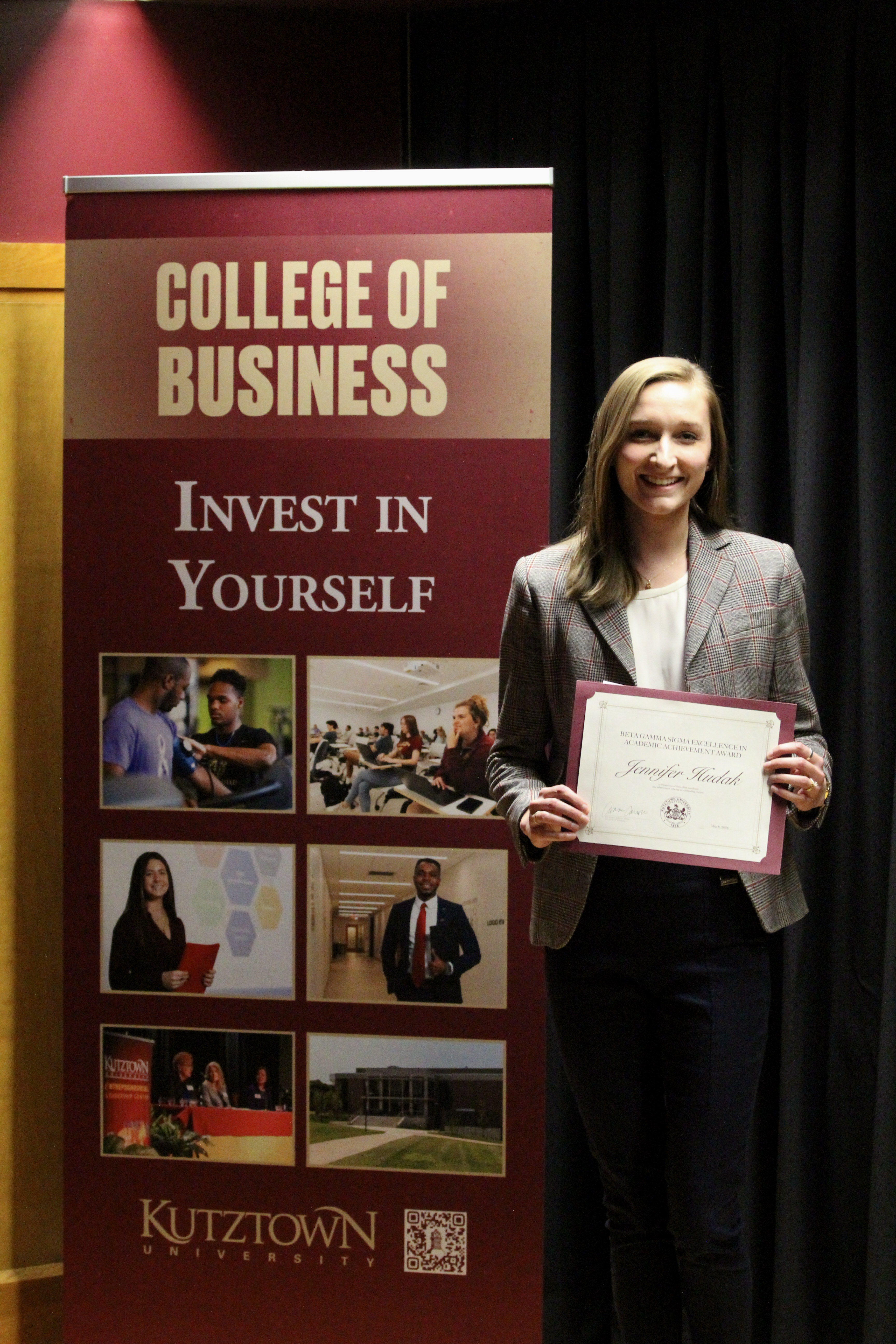 Jennifer Hudak with award