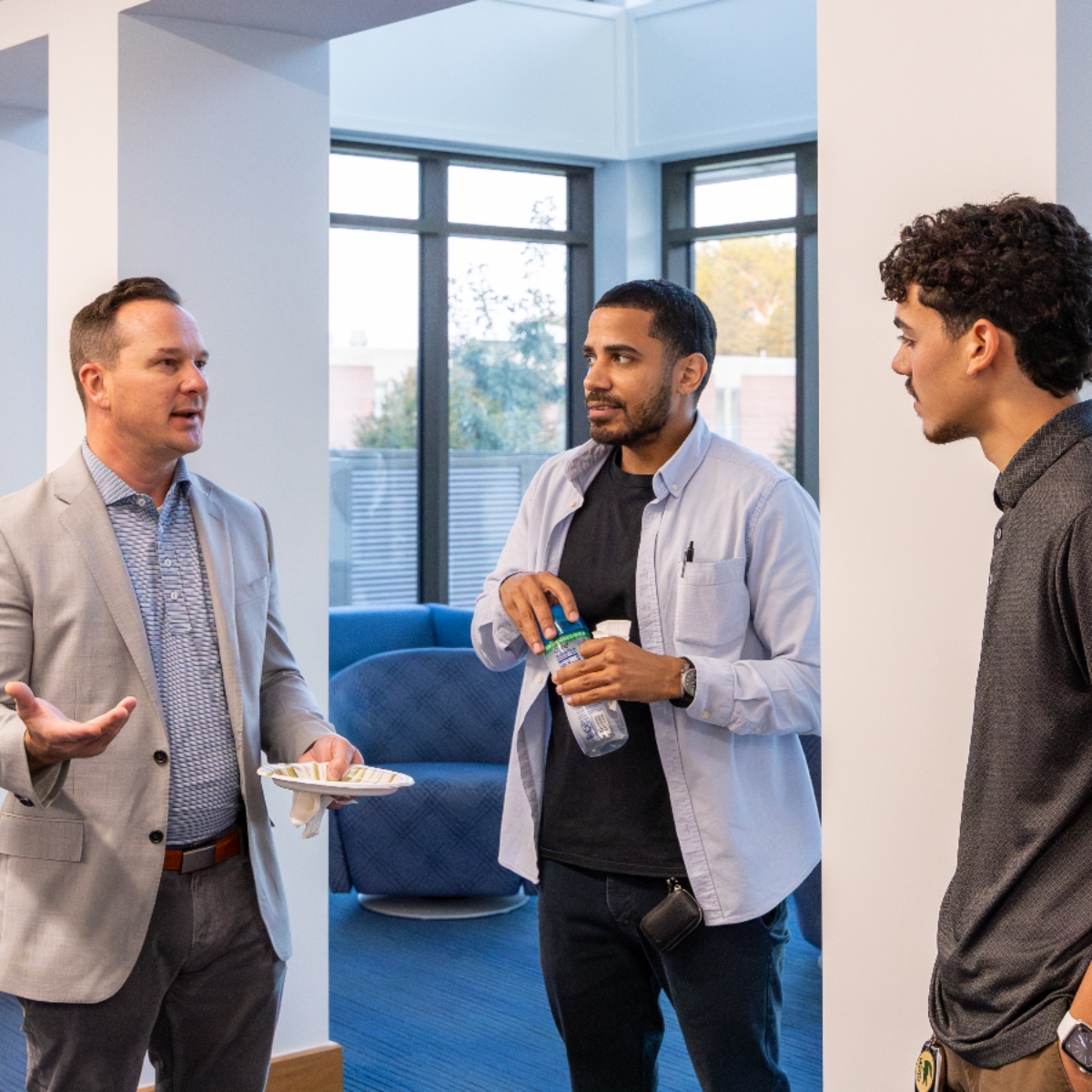 industry professionalsnetworking with students