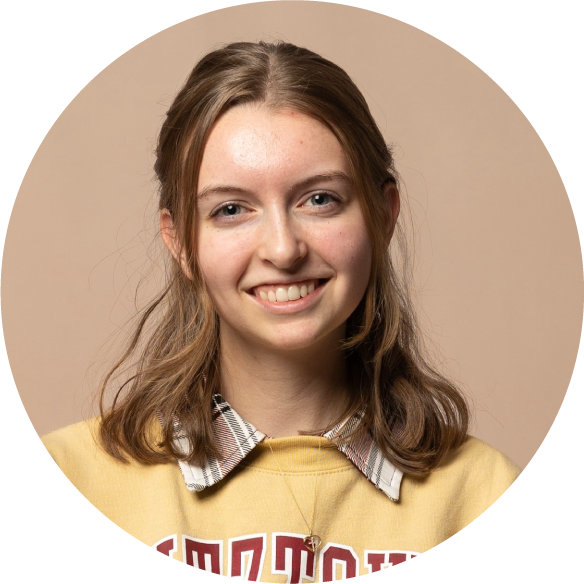 Headshot or Sarah Love