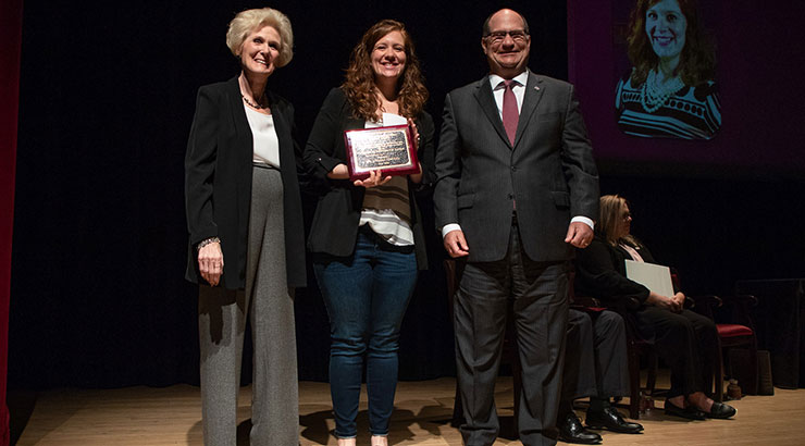 Cirucci named recipient of 2019 John P. Schellenberg Award for Excellence in Teaching and Learning