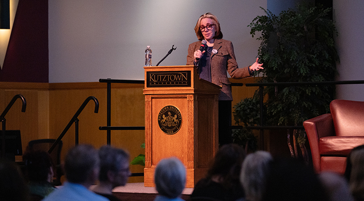 Molly Jong-Fast talking